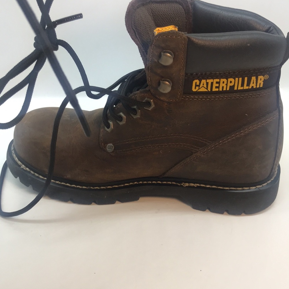 Caterpillar Men's Second Shift Work Boot Size 7 Gem